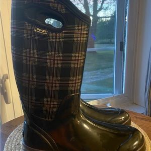 Bogs Whiteout Womens Boots size 9